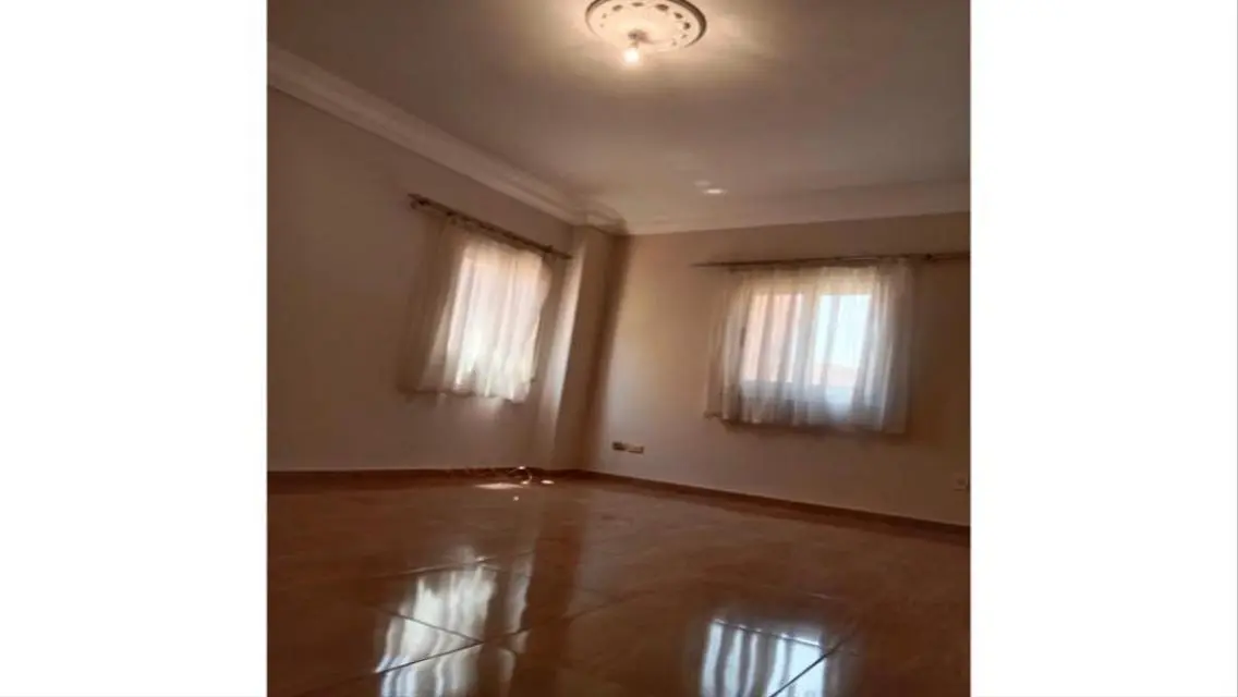 Luxury Apartment with Stunning View -203