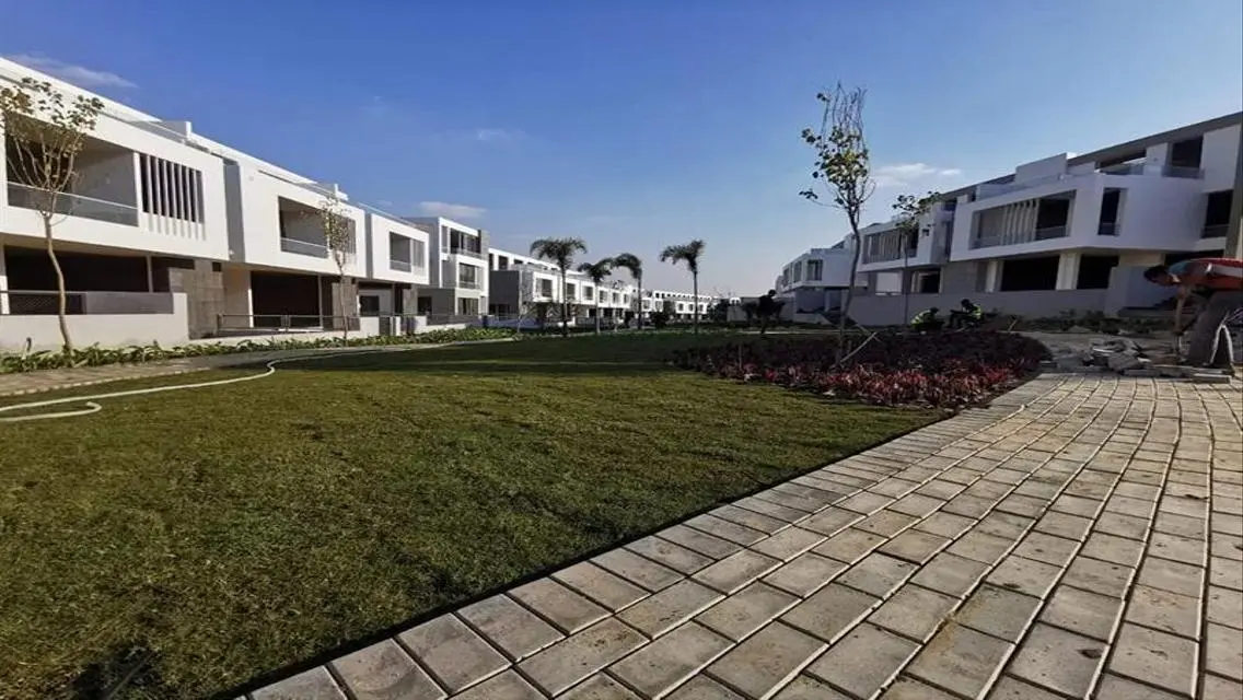 Luxury Apartment with Lake View - 187-176