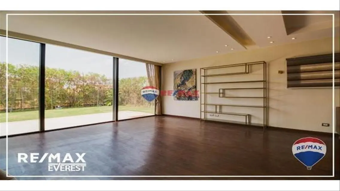 Luxury Apartment for Sale - 135,000 EGP - 340 sqm