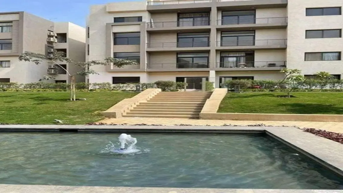 Luxury Apartment at Fifth Square - Al Marasem