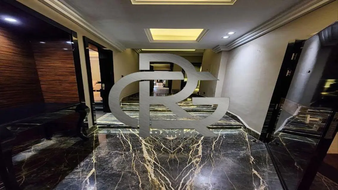 Luxurious Apartment with Premium Amenities in Prime Location