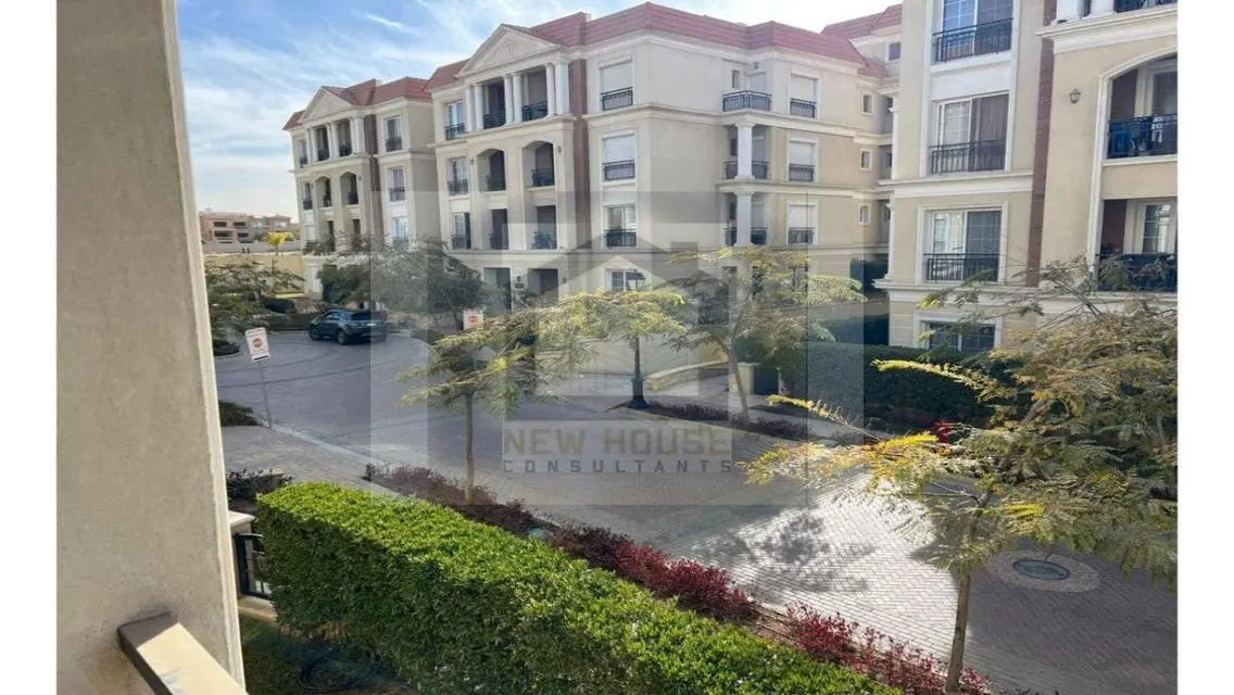 Luxurious Apartment for Sale Overlooking Lakes and Major Landmarks