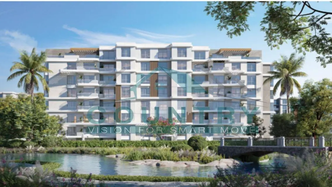 Luxury Apartment with Stunning Lake View
