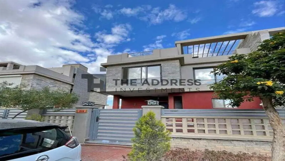 Luxury Villa with Private Garden and Pool for Sale