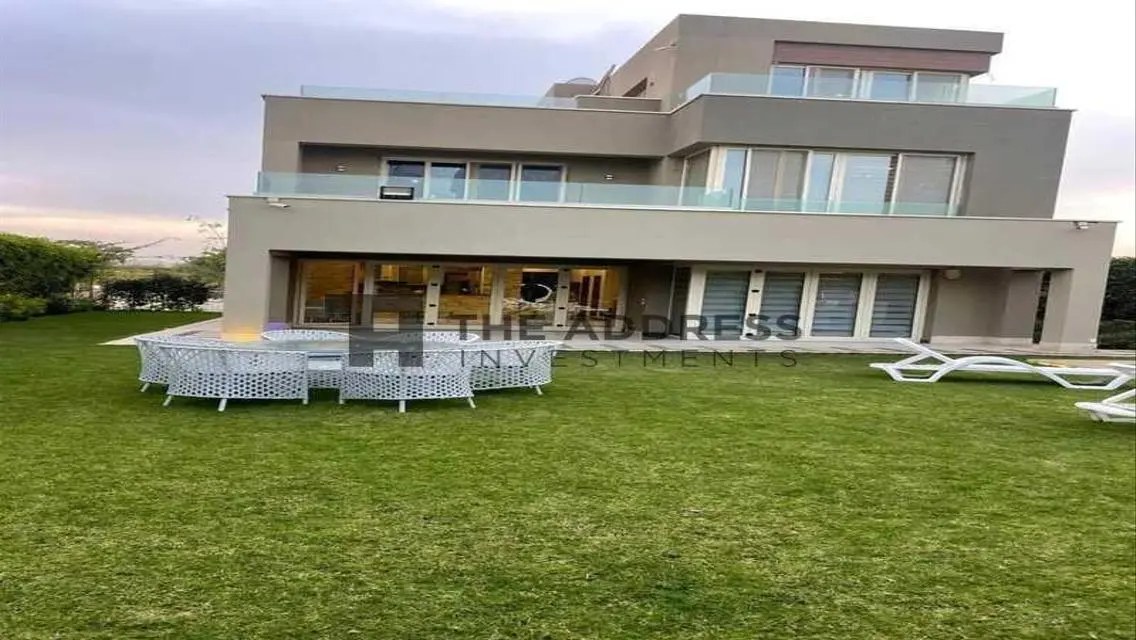 Luxury Villa with Private Garden and Pool for Sale