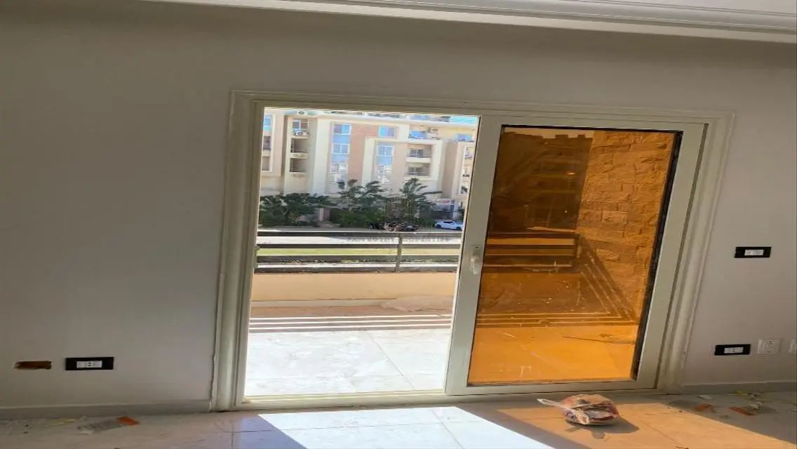 Luxury Apartment for Rent with Security Guard and Covered Parking