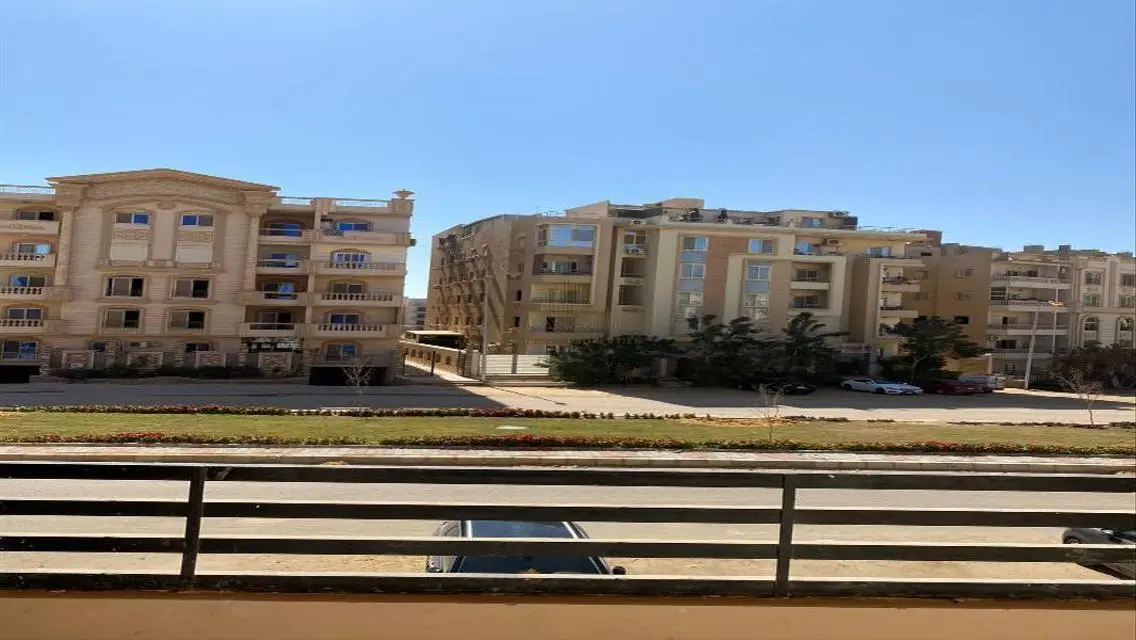 Luxury Apartment for Rent with Security Guard and Covered Parking