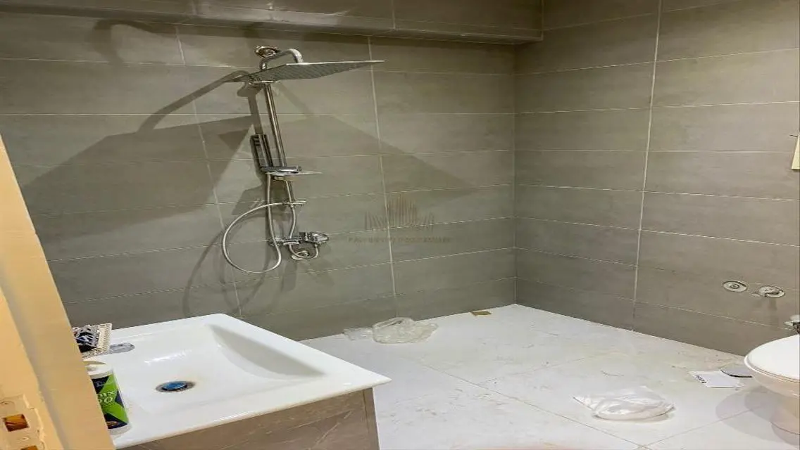 Luxury Apartment for Rent with Security Guard and Covered Parking