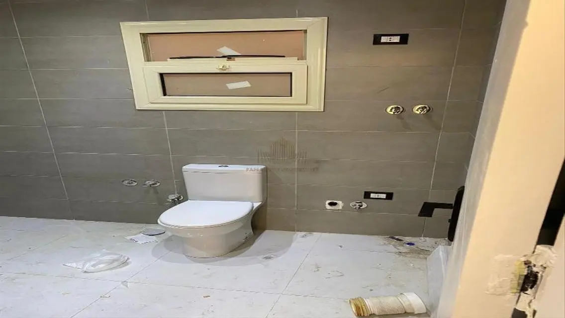 Luxury Apartment for Rent with Security Guard and Covered Parking