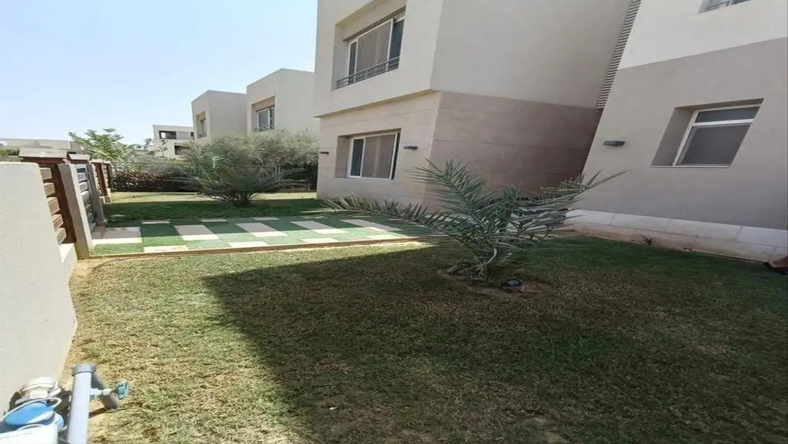 شقة فاخرة للبيع في موقع متميز