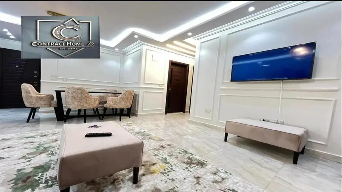شقة فاخرة للإيجار بتصميم عصري في موقع متميز