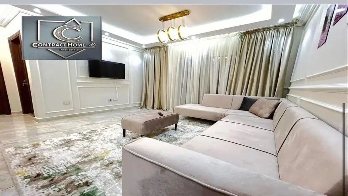 شقة فاخرة للإيجار بتصميم عصري في موقع متميز