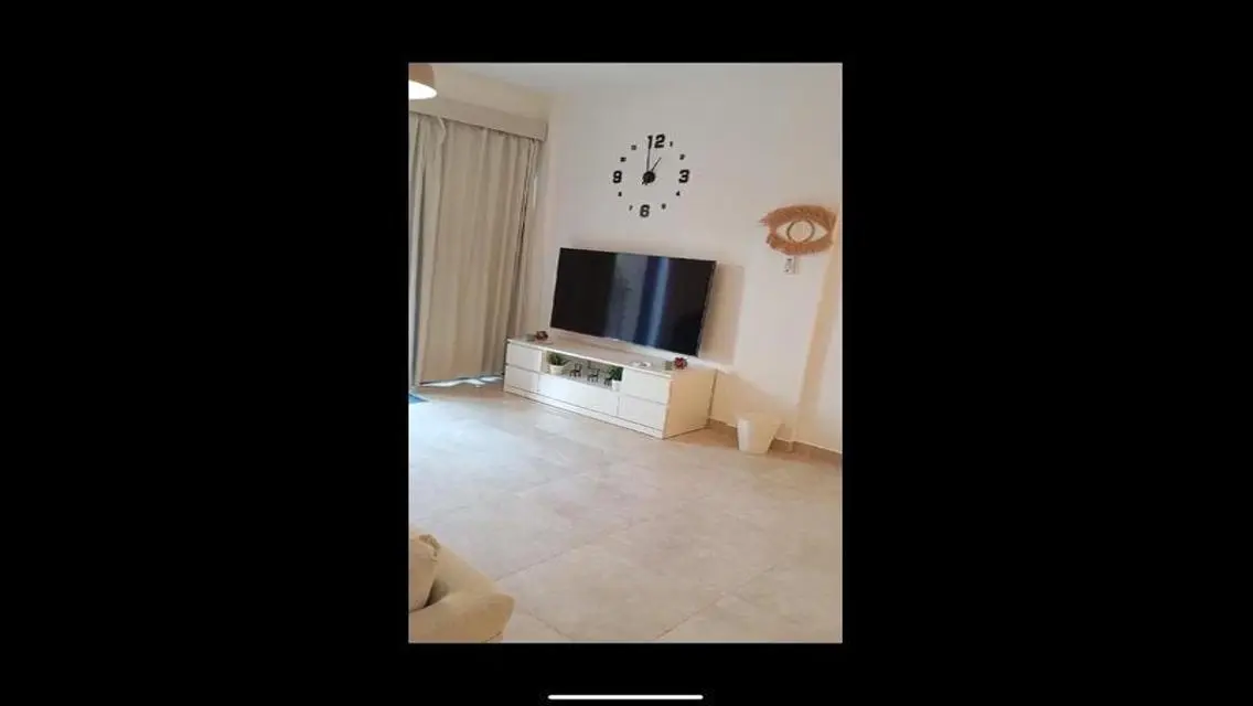 فيلا فاخرة للبيع مع حديقة خاصة ومسبح