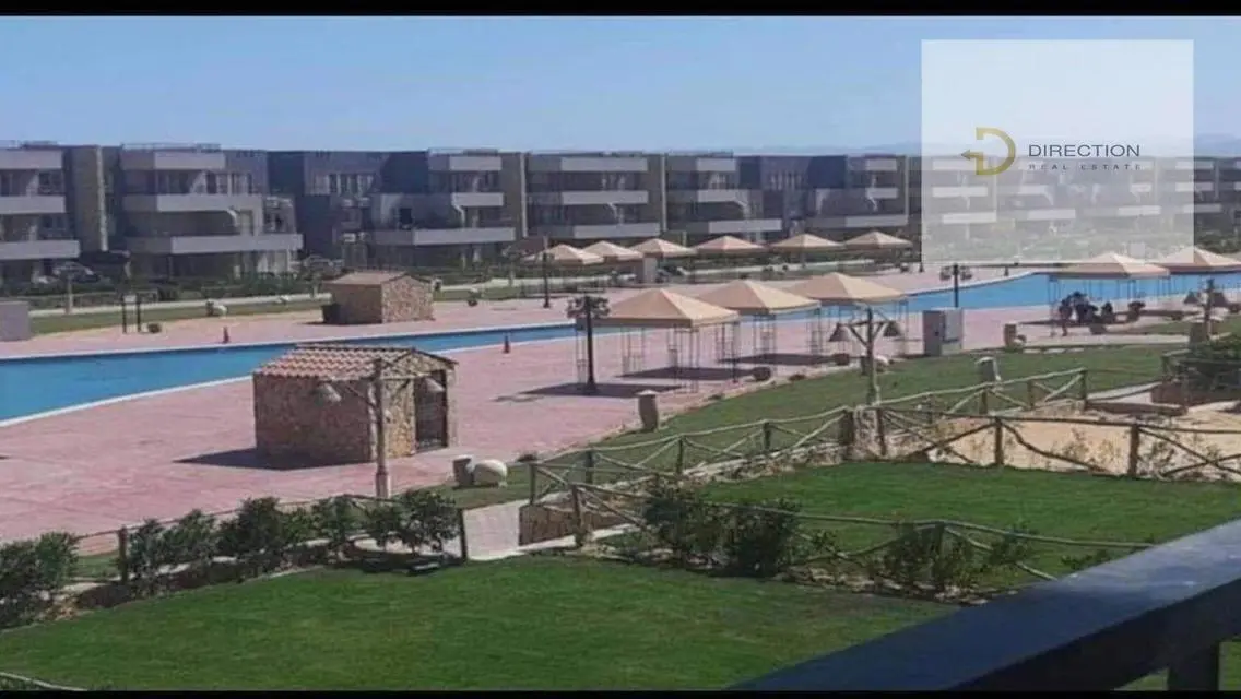شقة فاخرة للبيع بمساحة واسعة وإطلالات خلابة