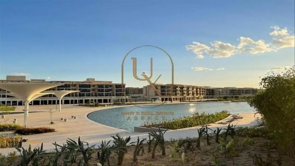 فيلا فاخرة بمساحة واسعة للإيجار مع خدمات متميزة