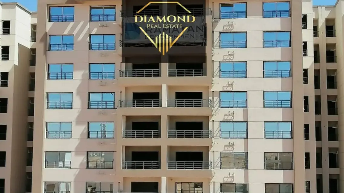 فيلا فاخرة مع حديقة خاصة ومسبح