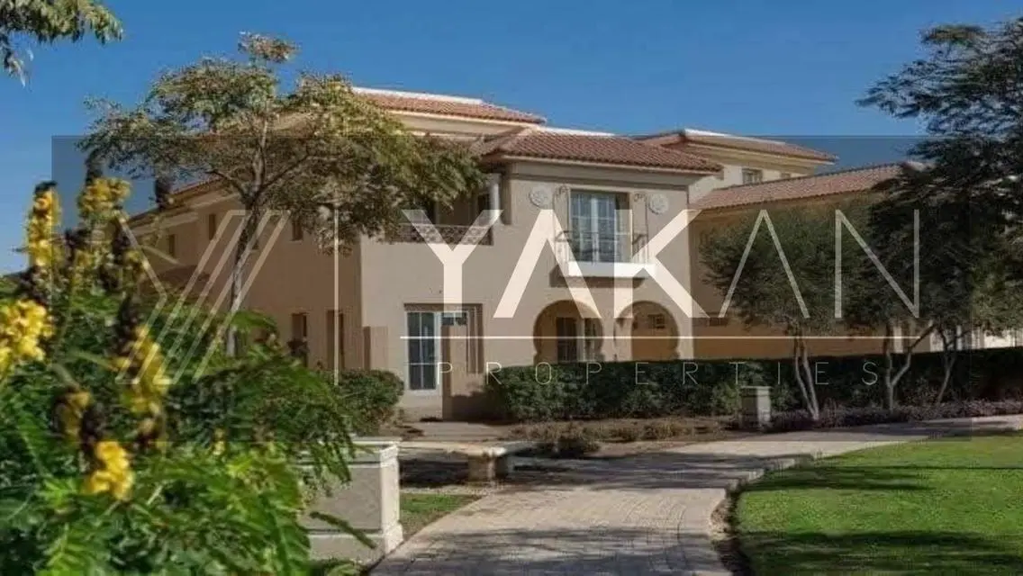 Luxury Villa for Sale - 800 Sq. M in Prime Location