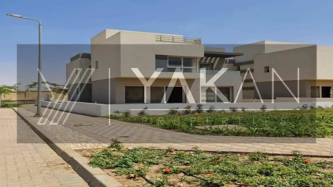 Luxury Villa for Sale - 800 Sq. M in Prime Location