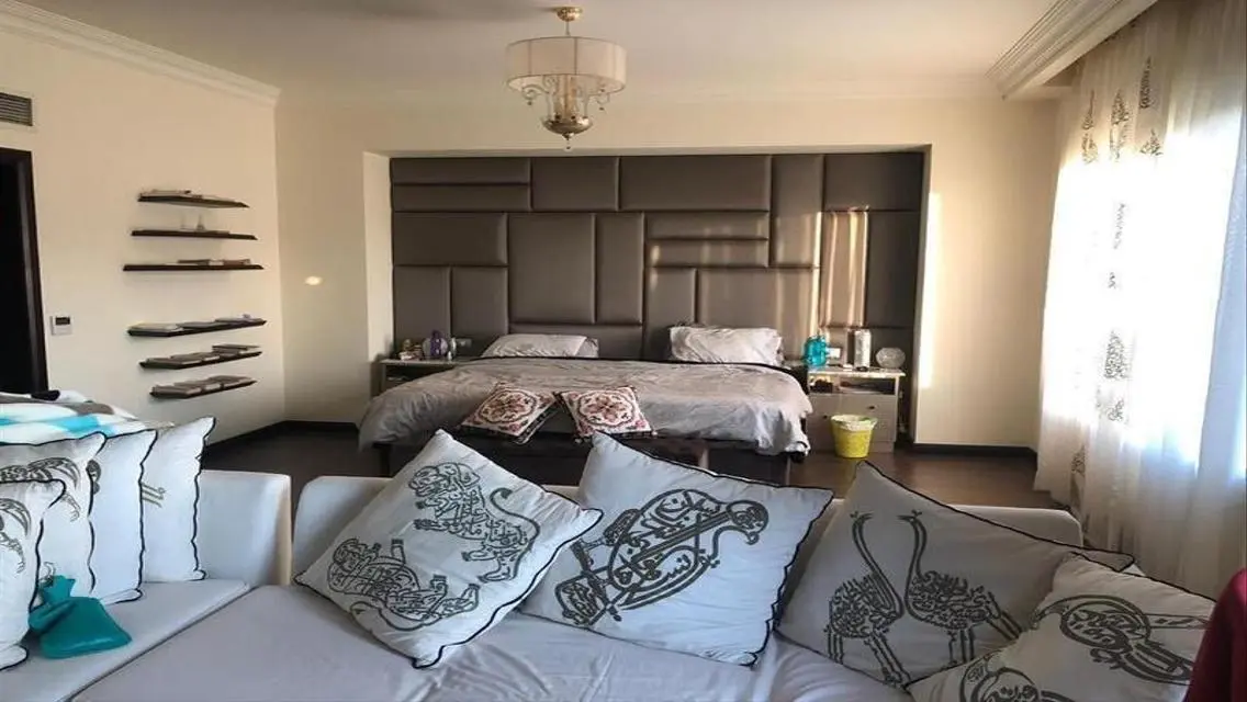 Luxury Villa with Private Garden and Pool