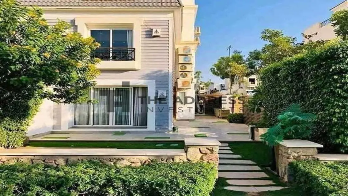 Luxury Villa for Sale in District 5 - 18,100,000 EGP