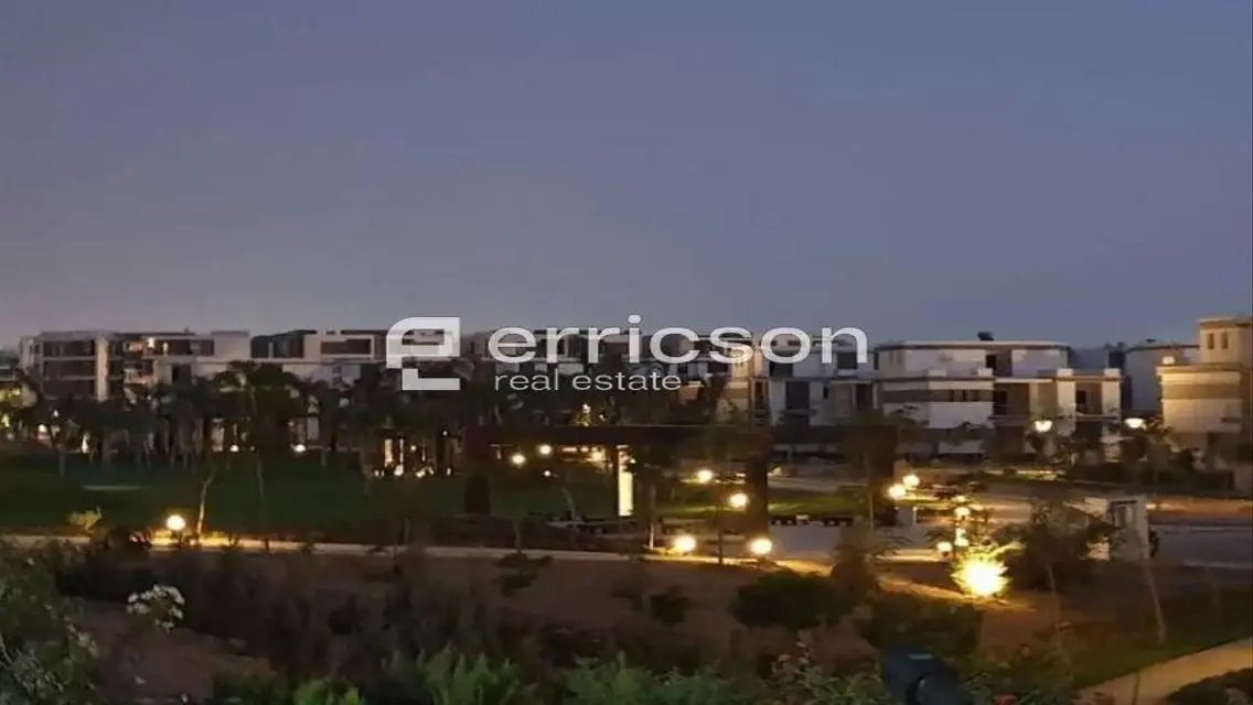 فيلا فاخرة للإيجار بمساحة واسعة
