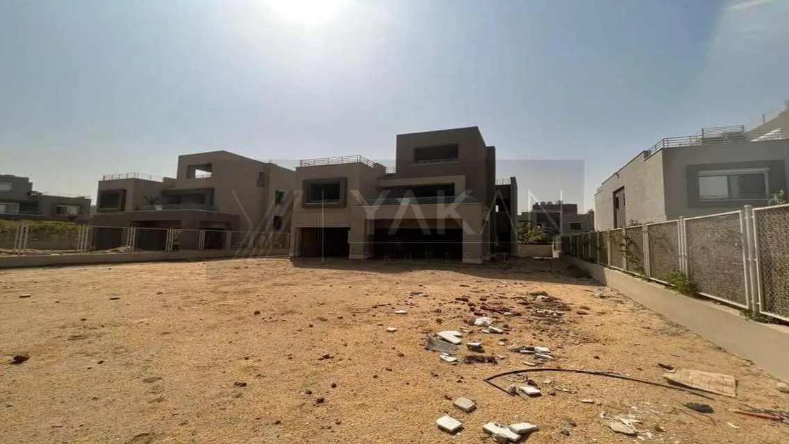 Spacious 600 m² Apartment with Stunning Views