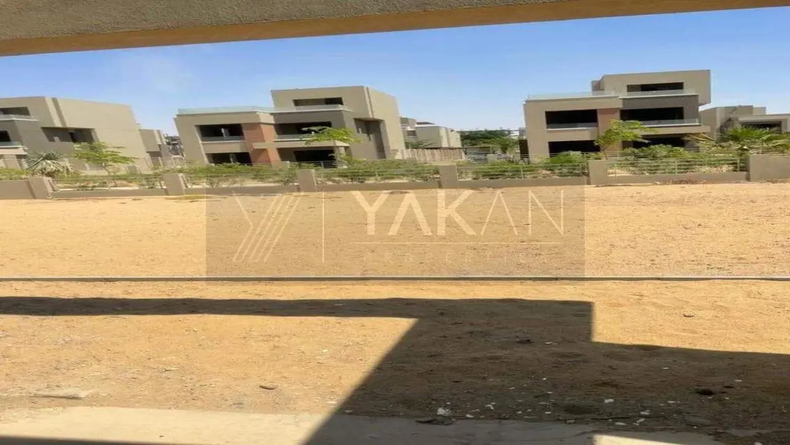 Spacious 600 m² Apartment with Stunning Views