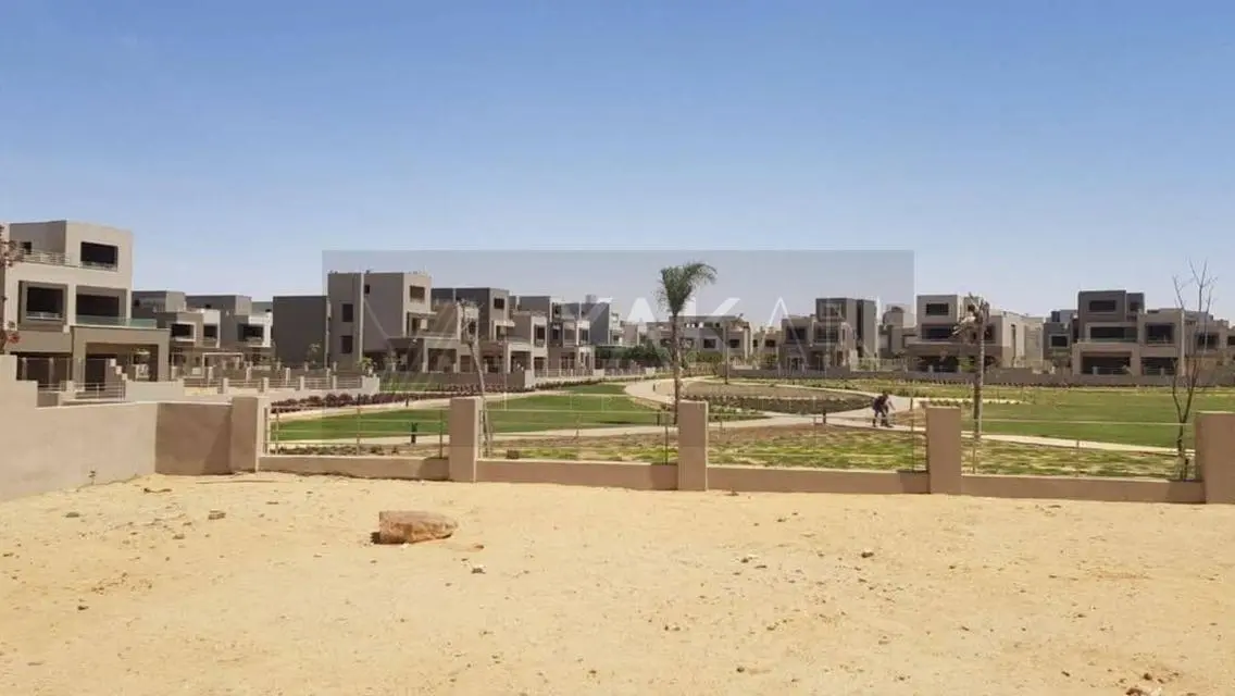 Spacious 600 m² Apartment with Stunning Views