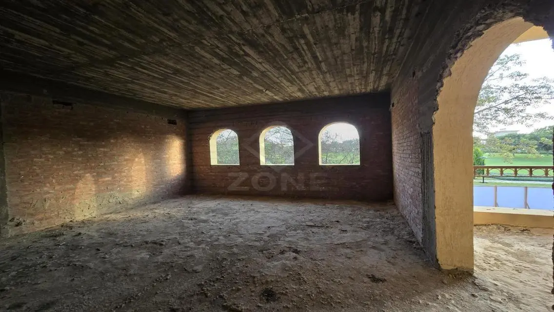 Luxury House for Sale with Full Amenities