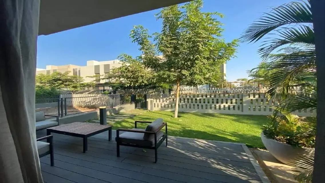Luxury House with Private Garden and Pool