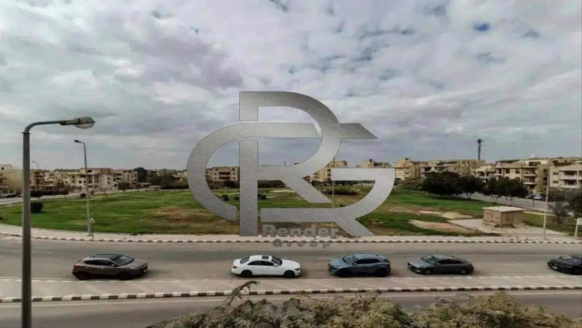 فيلا فاخرة مع حدائق خاصة ومرافق متكاملة