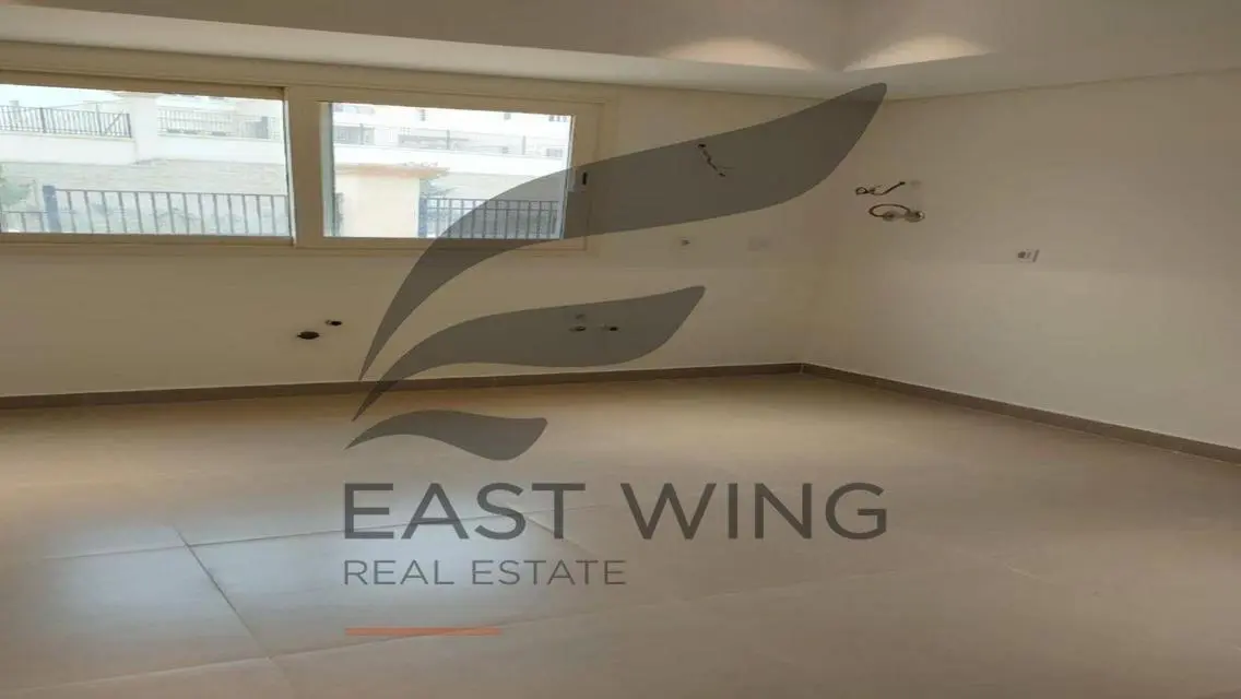Luxurious Property for Sale - 3 Bedrooms with Private Garden