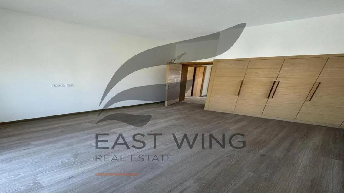 Luxury Apartment with Maid Room in the Heart of the City