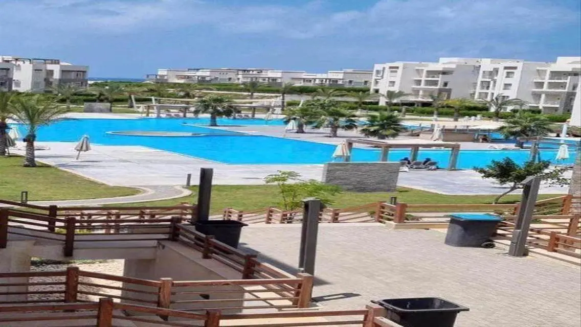 Luxurious Villa for Sale with Expansive Space and Amenities