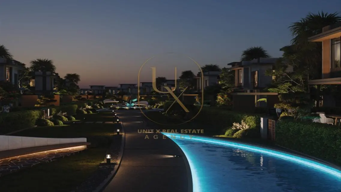 Luxurious Villa for Sale in Elora with All Amenities