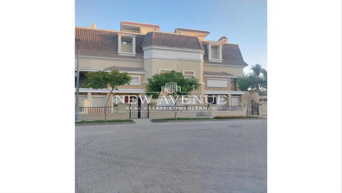 Luxurious Apartment with Private Garden and Stunning Views