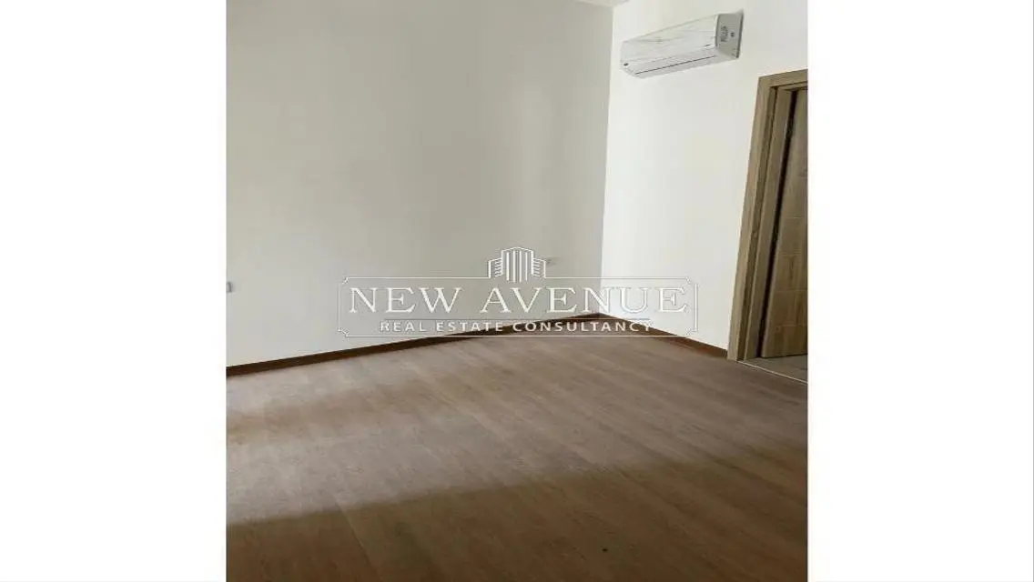 Luxury Apartment with Spacious Living in the Heart of the City