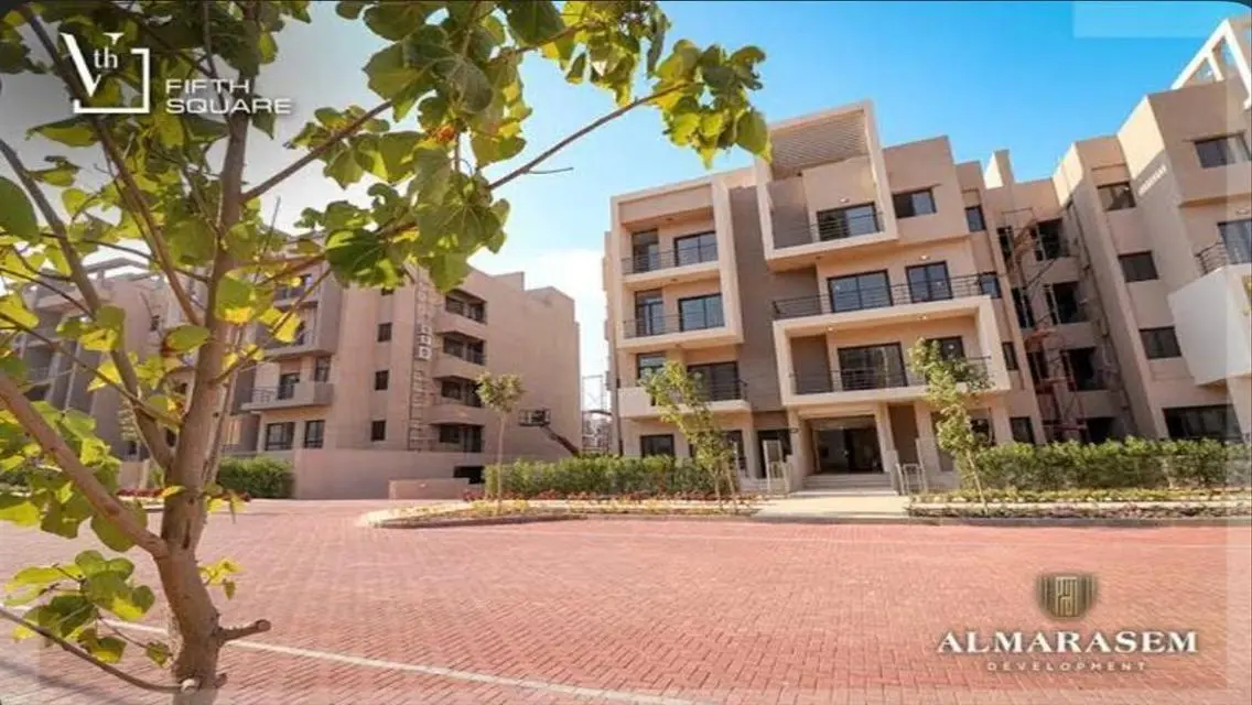 Luxury Apartment with Lake View and Premium Amenities