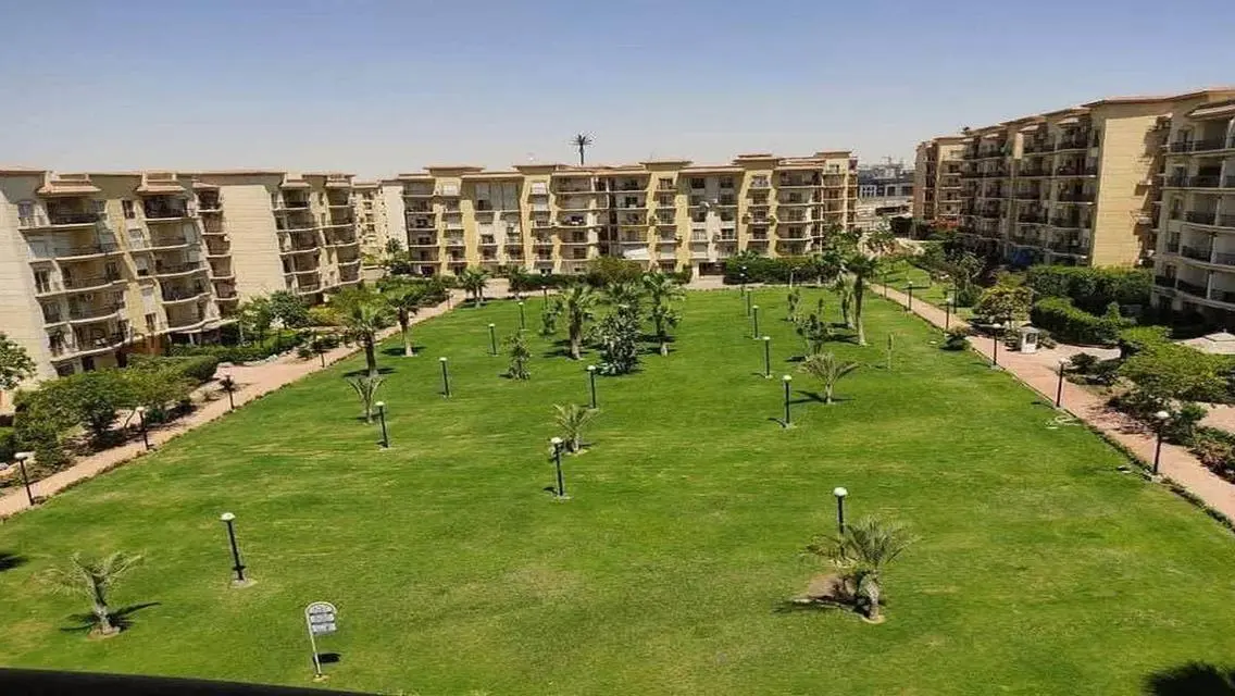 شقة فاخرة للإيجار بمساحة 250 متر في قلب المدينة