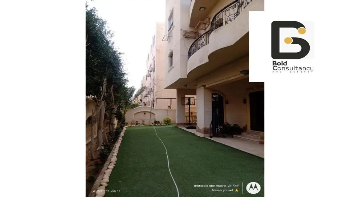 شقة رائعة للبيع بمساحة واسعة