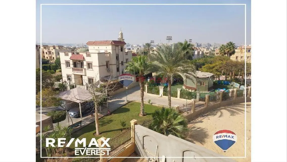 Luxury 4-Bedroom Apartment with 2009 Meter Space