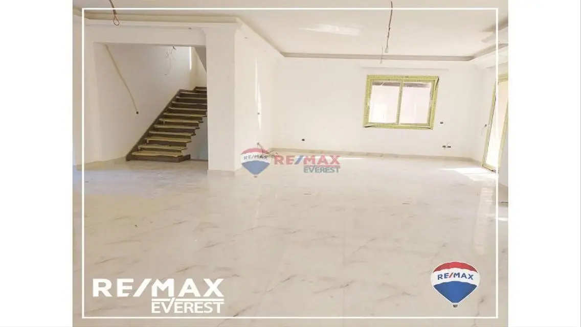 Luxury 4-Bedroom Apartment with 2009 Meter Space