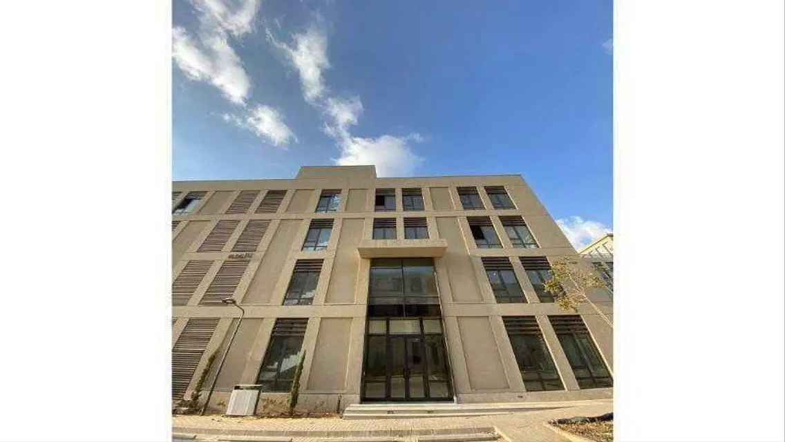 Luxurious Property for Sale in Zed East – District 5