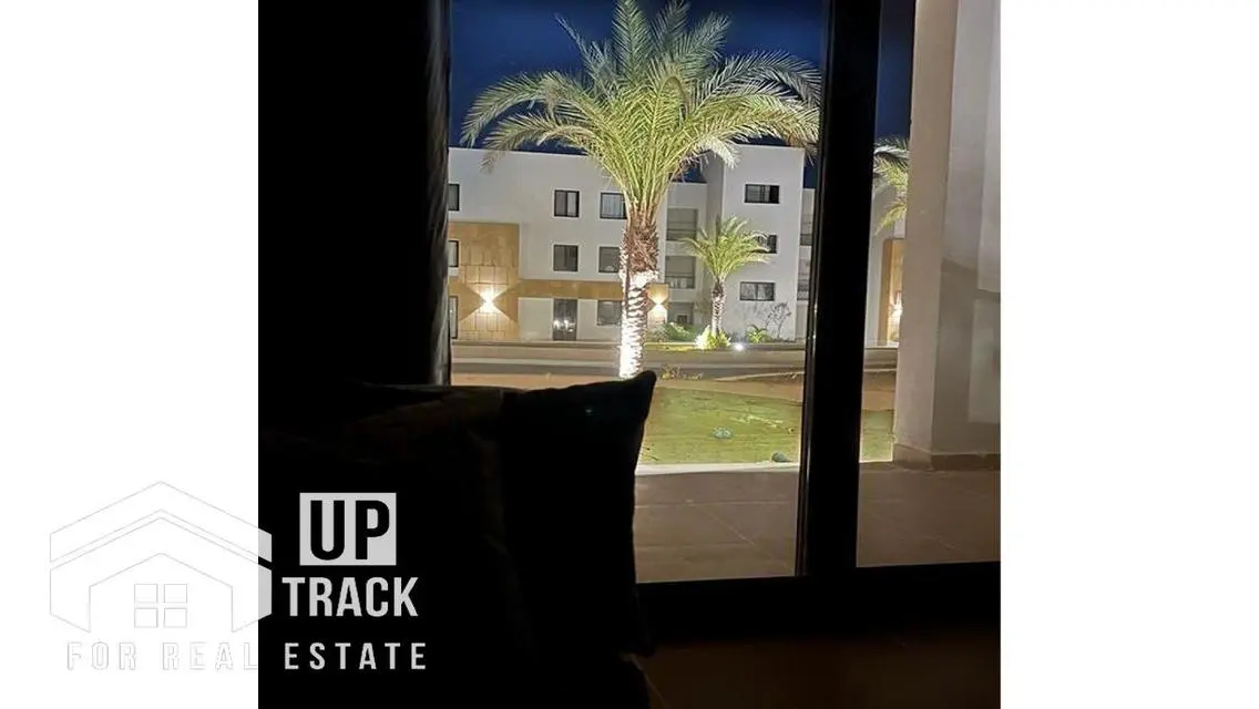 شقة فاخرة بمساحة 140 متر بإطلالة على البحر
