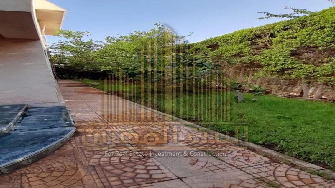 Luxury Villa for Sale, 440 sq meters with Private Garden