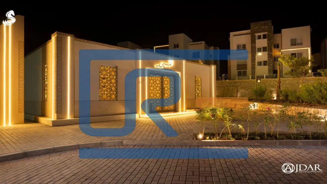 شقة بمطل رائع على البحر بملحقات فاخرة