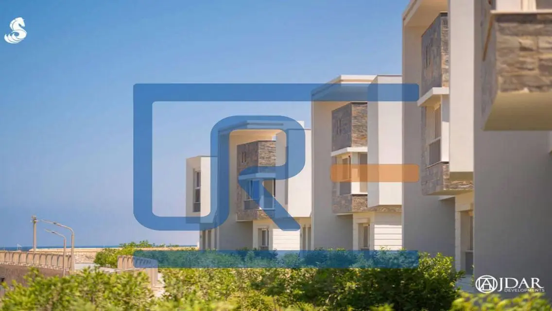 شقة بمطل رائع على البحر بملحقات فاخرة