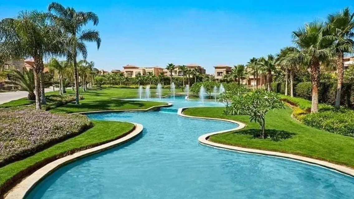 Luxury Apartment in Swan Lake