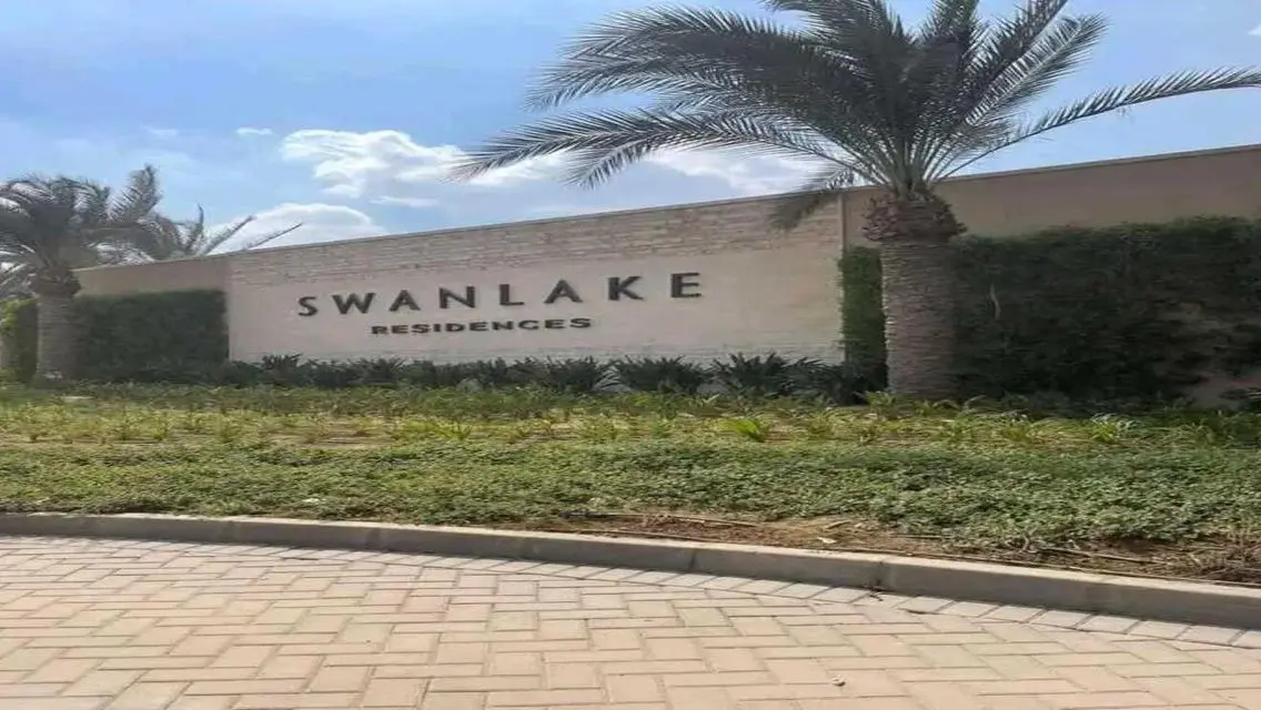 Luxury Apartment in Swan Lake