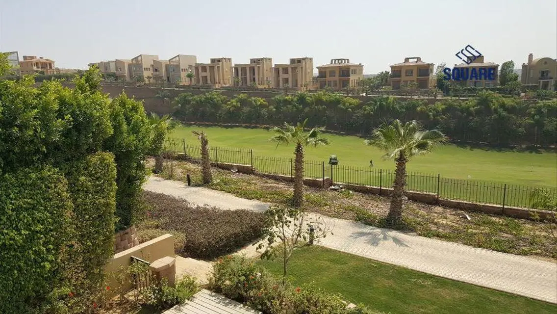 فيلا فاخرة مع إطلالة على البحيرات